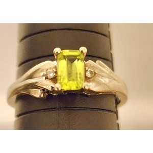 Vintage Peridot 14kp Yellow Gold Ring CID Clyde Duneier Sz 9